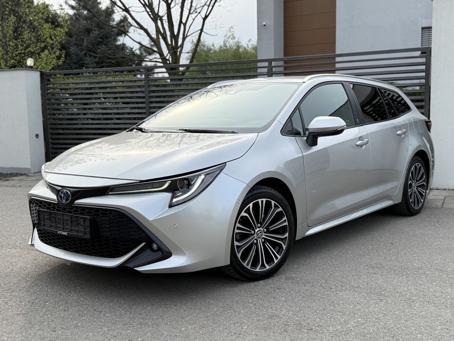 Toyota Corolla Break  2,0 Hybrid 184 CP Team Deutschland 2022 Luna 06