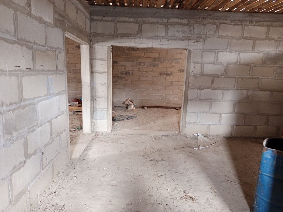 Продам дом не достроены