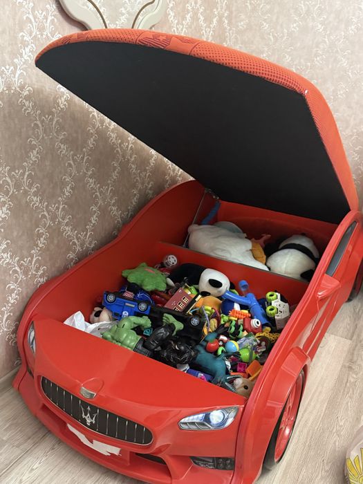 Кровать детская машинка