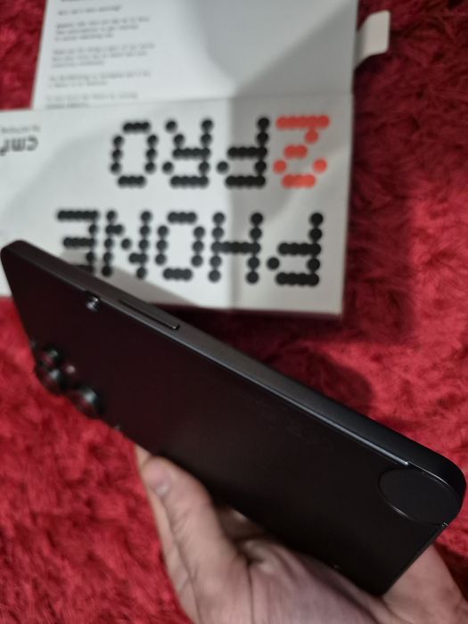 -Nothing Phone 2Pro Nou 128Gb, 8Ram ireprosabil a fost pusa cartela in el cateva zile Black doar telefonul si cutia poze reale nici o restrict