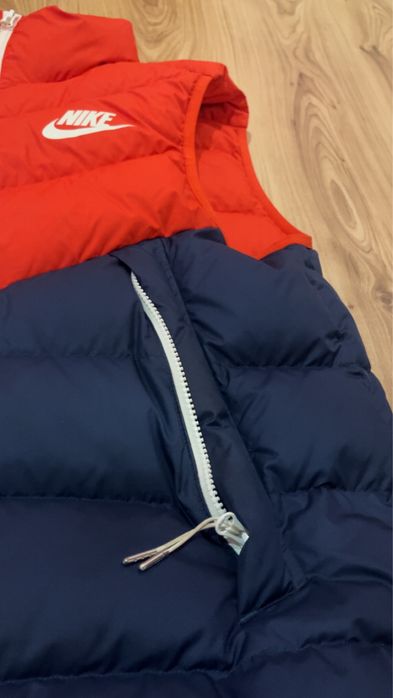 Vestă Nike puffer – Roșu & Bleumarin – M
