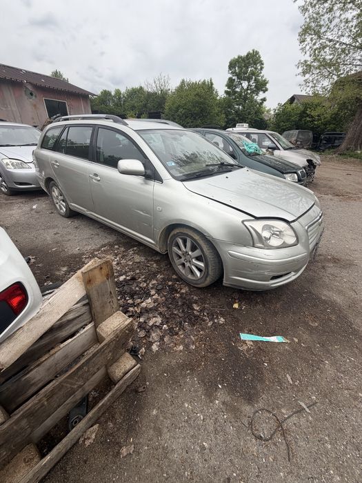 Toyota avensis 1.8i на части