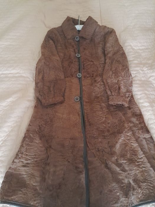 Продам пальто каракуль