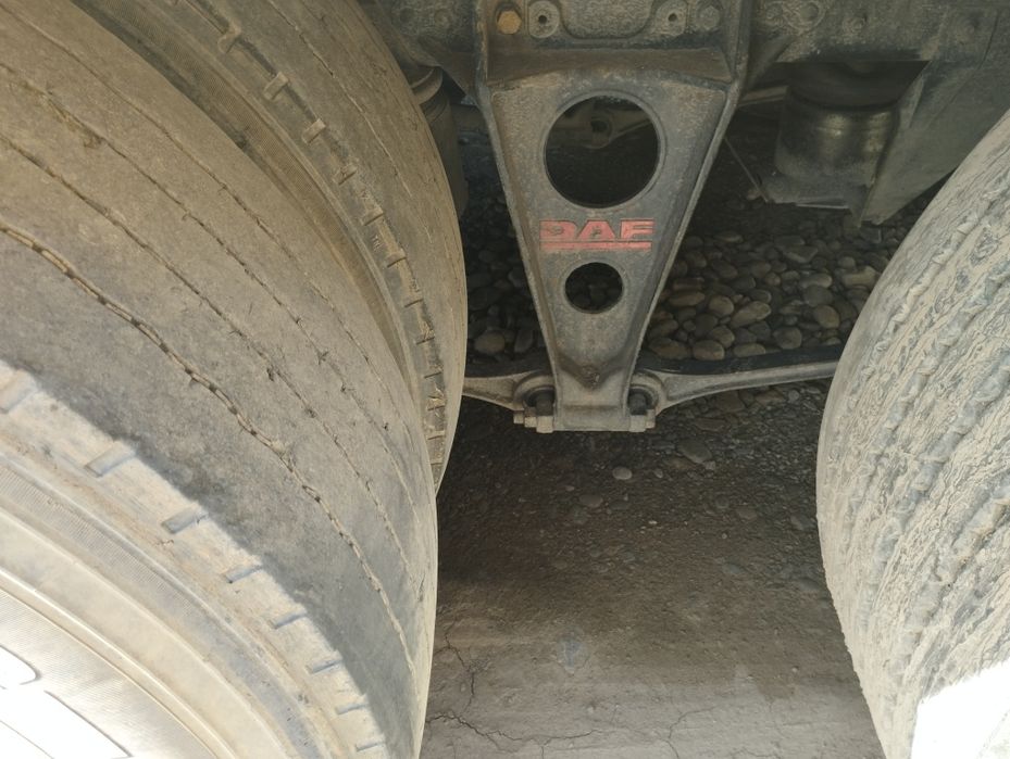 DAF yuk mashinasi sotiladi