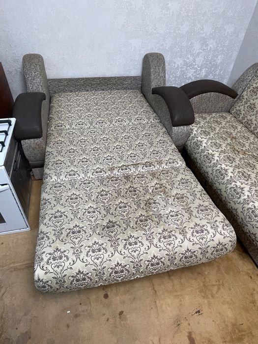 Продам диваны комплект