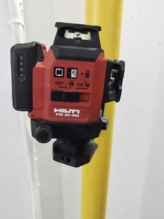 Laser nivela Hilti  PM 30 MG