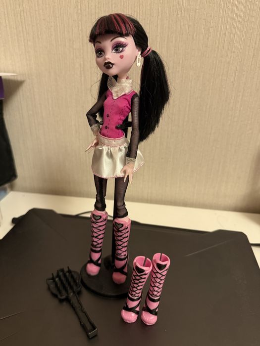 Monster high Дракулаура