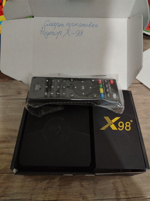 Продаю смартфон приставка в хорошем состоянии  рабочий