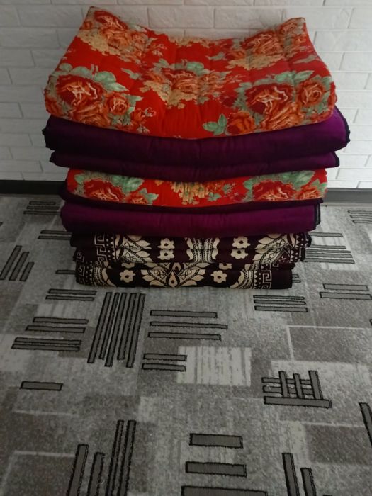 Якандоз ва курпачалар