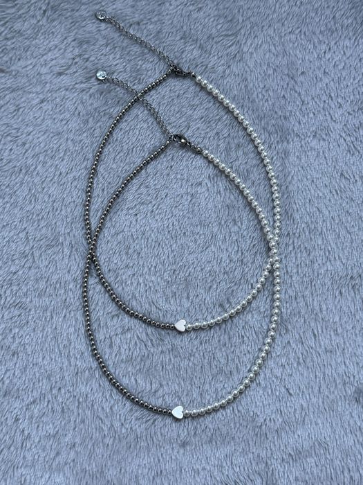 Ръчно изработени колиета от естествени перли, камъни и стомана