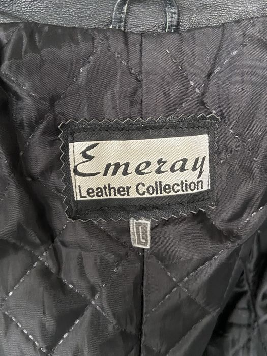 Дълго кожено манто