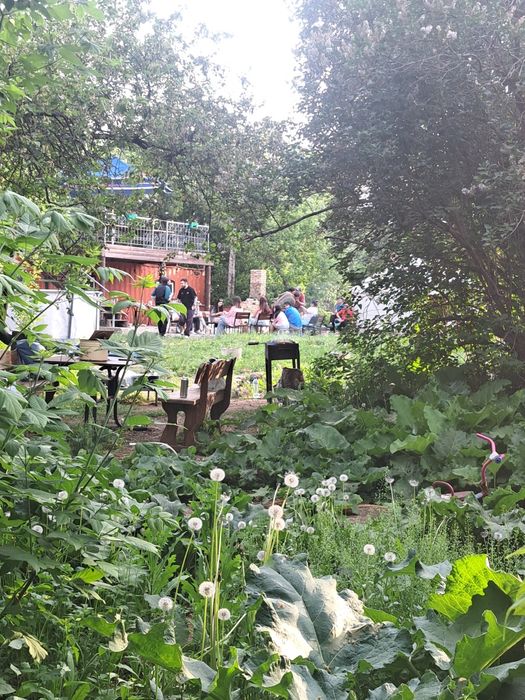 Дача, дом за городом, юрта , тапчан, баня