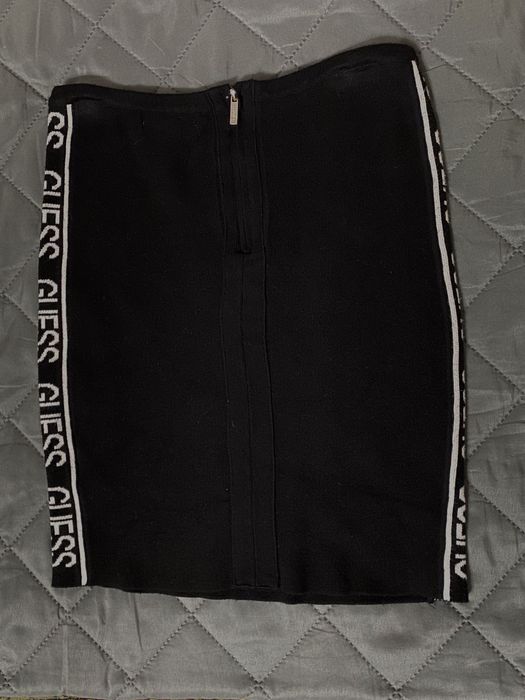 Fustă tricotată Guess