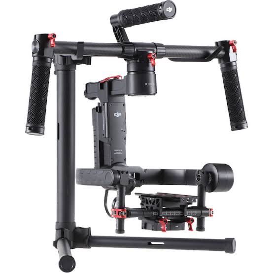 DJI Ronin DJI Ronin-M – Gimbal profesional pe 3 axe, aproape nou.