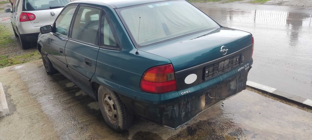Опел  Астра на части