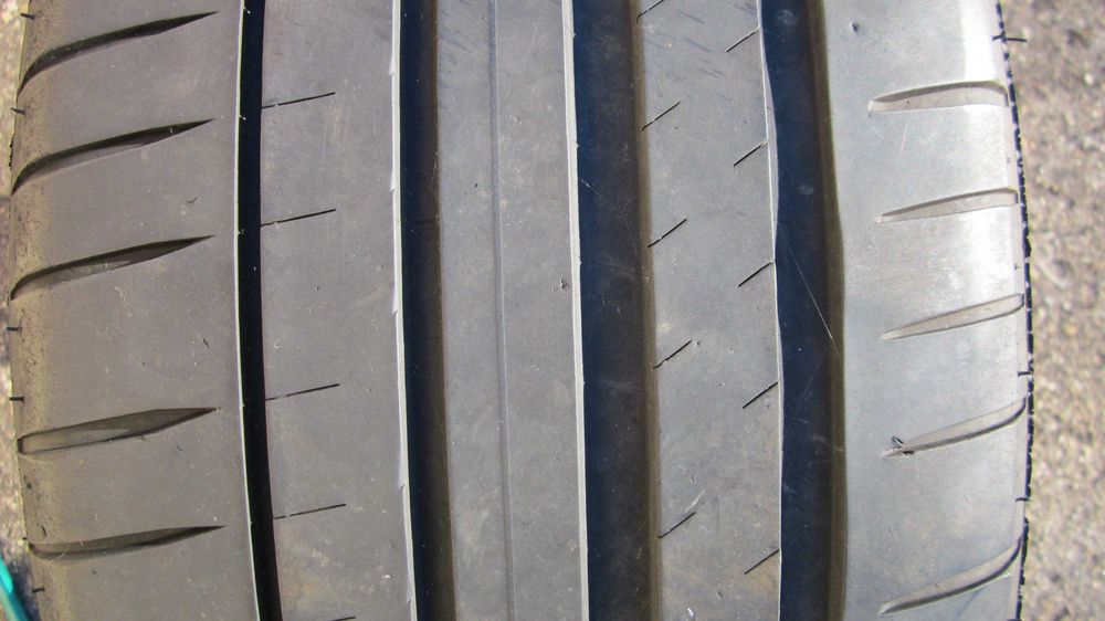 Vand 2 buc anvelope vara pe 18 Bridgestone Turanza T005 245/40/18 97Y