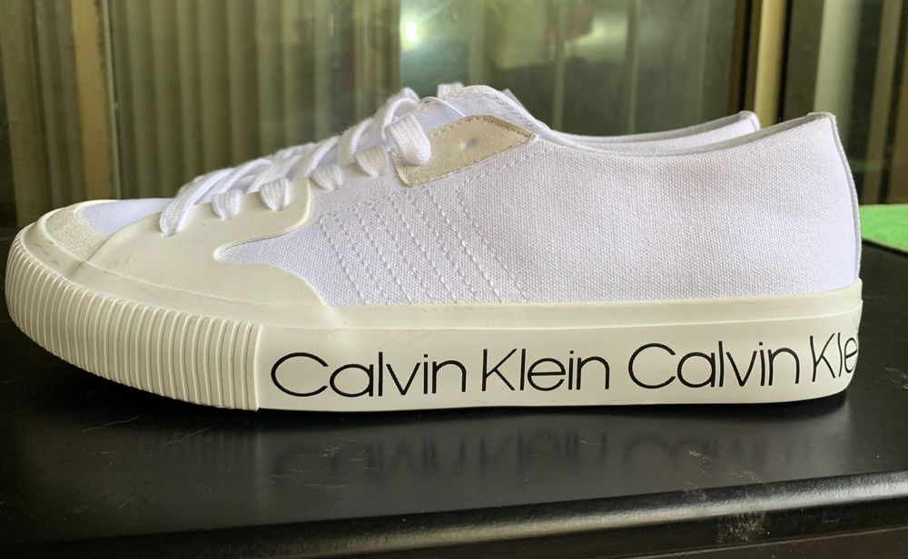 Calvin Klein • CK