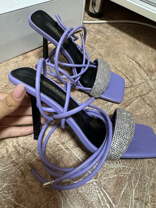 Продам босоножки