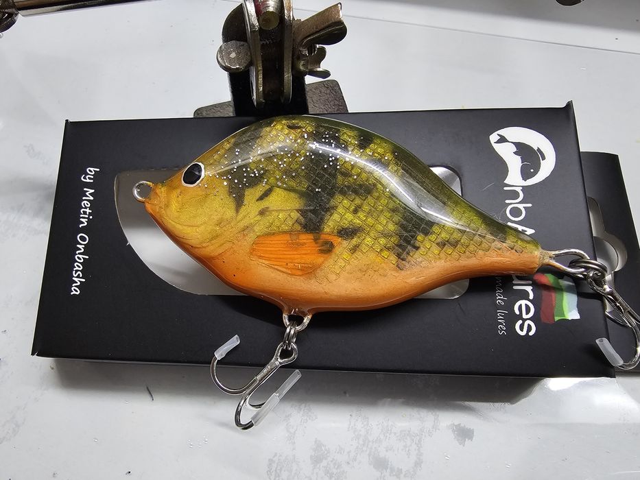 Ръчно изработен джърк модел цвят /костур/ за риболов на щуки