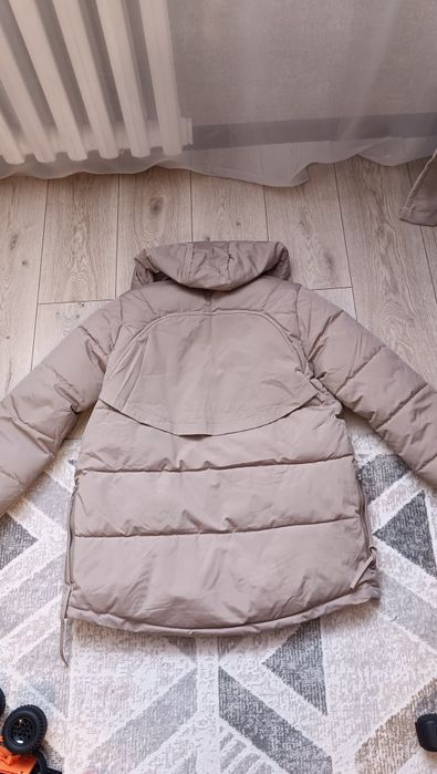 Продам женскую куртку