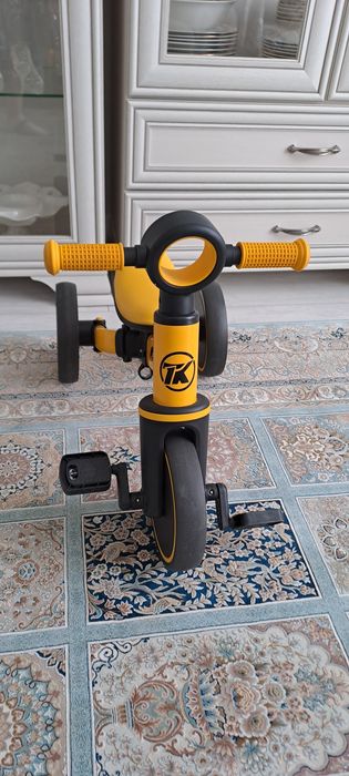 Детский велосипед - беговел