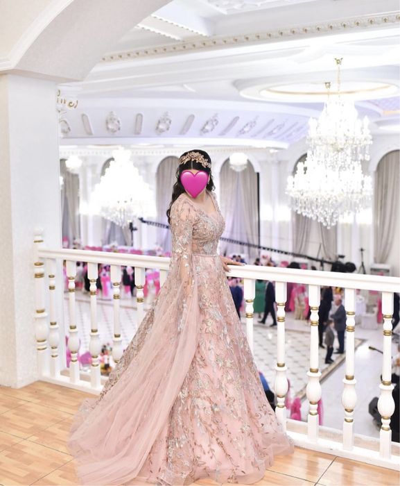 Платье на девичью свадбу, на вечер, на выпускной.