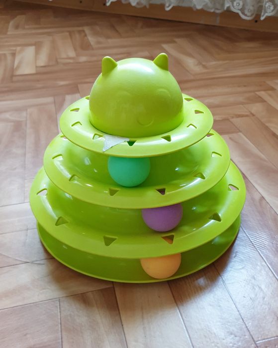 Игрушка для кошек с шариками