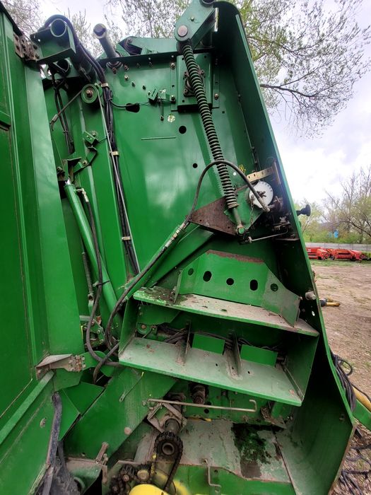 Пресс-подборщик Джон Дир, Привозной