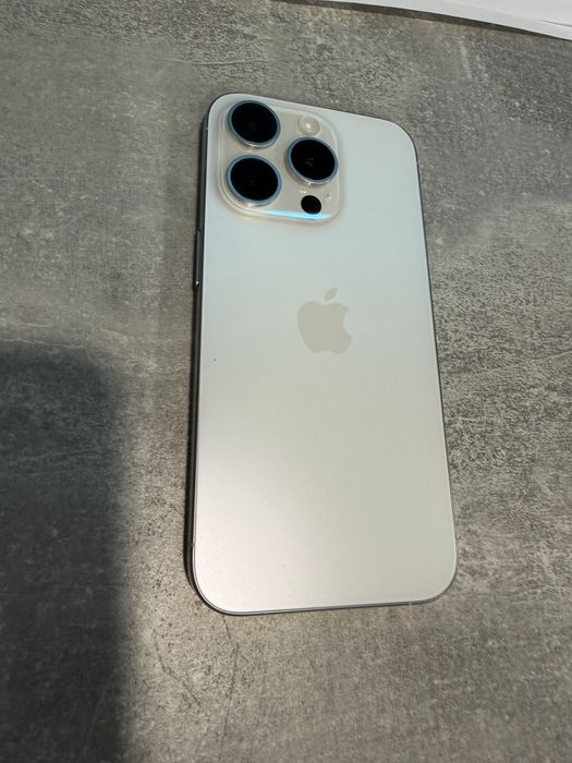 Iphone 15 pro 256gb white titan