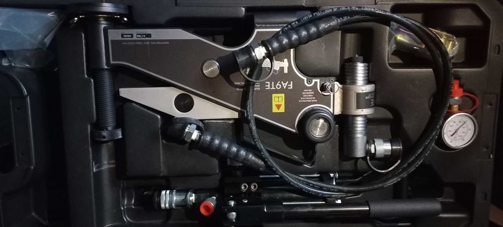 Разгонщик и выравниватель флянцев