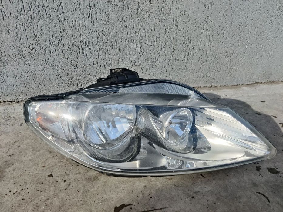 Far faruri halogen stanga / dreapta Seat Exeo 3R1941005E / 3R1941006E