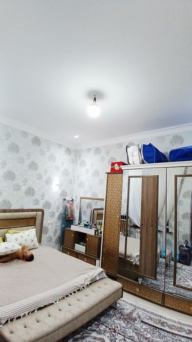 Nazarbekda hovli sotiladi 3sotix