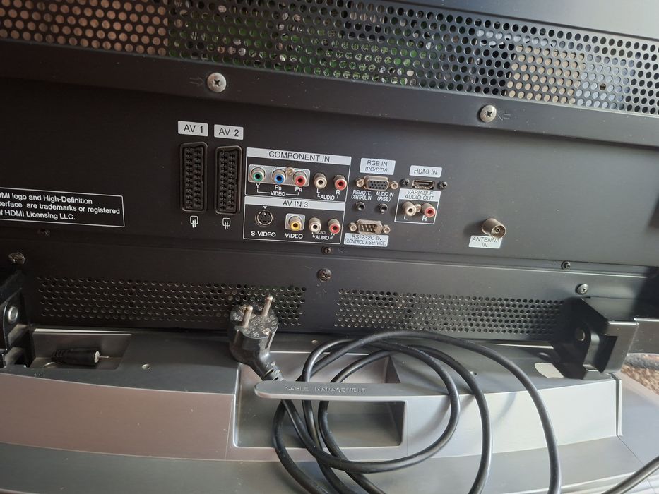 Телевизор LG  42PC3RV