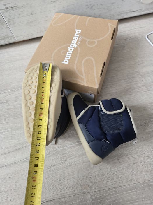 Продавам зимни боси ботушки Bundgaard