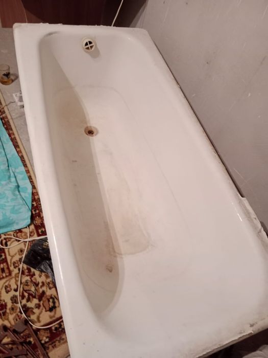 Продам чугунную ванну