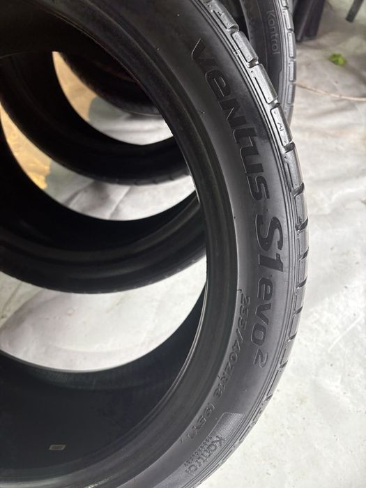 Гуми летни  235/40/18 hankook  dot 2022