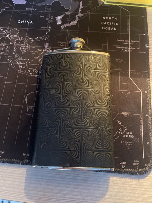 Подарочная фляжка