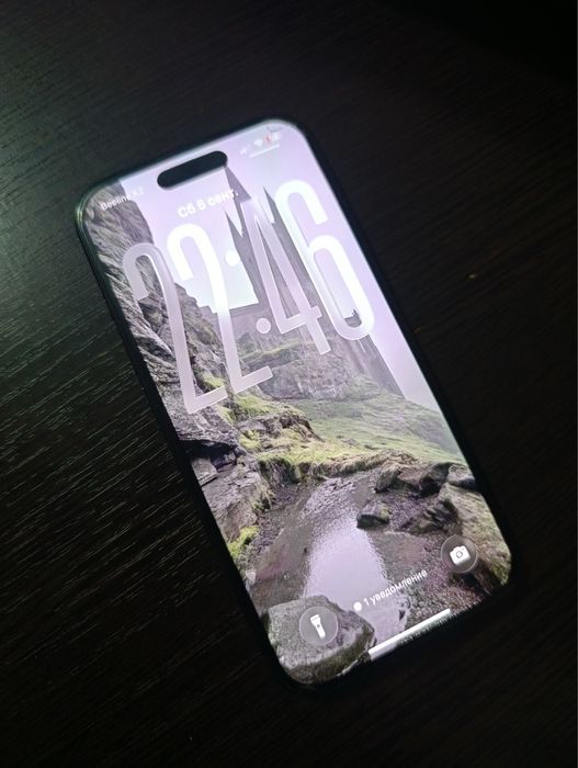 Продам Iphone 16