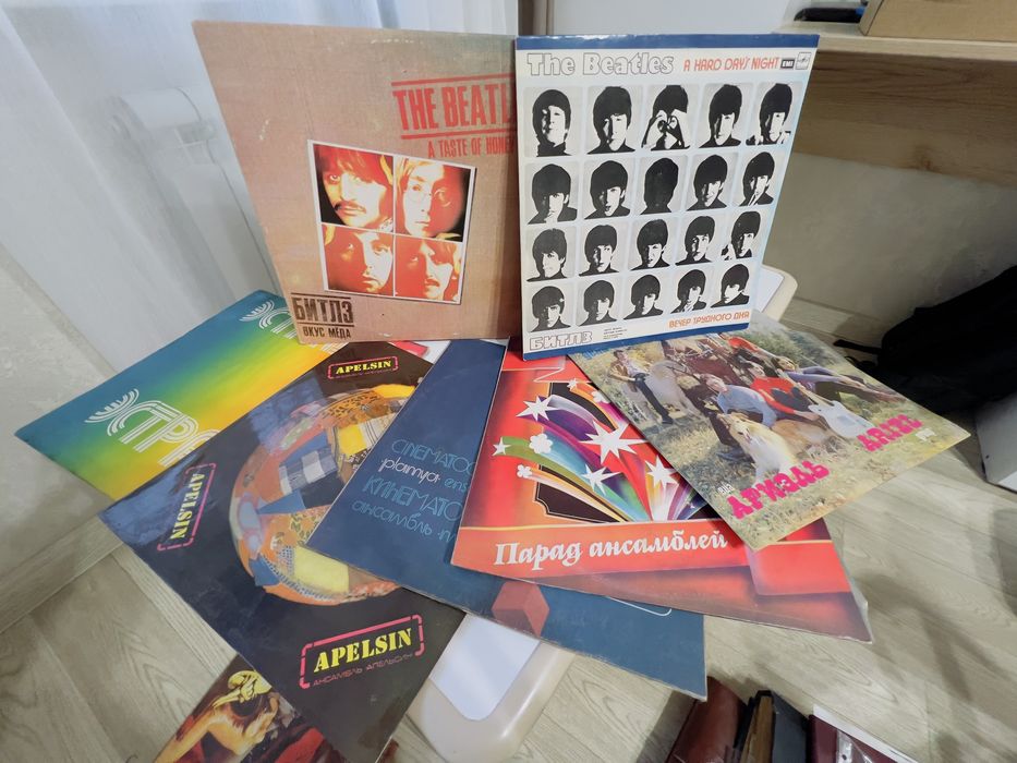 Продам виниловый проигрыватель+ пластинки