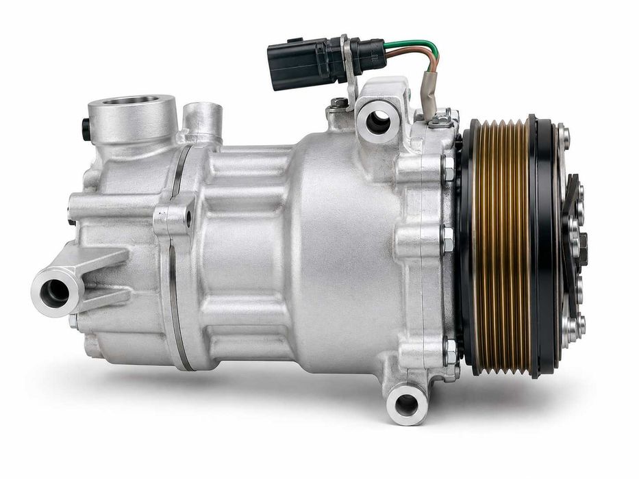 Компрессор кондиционера VW POLO DDACC03E DeliParts 6RF820803E