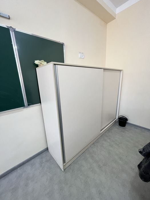 Шкаф сотилади срочно