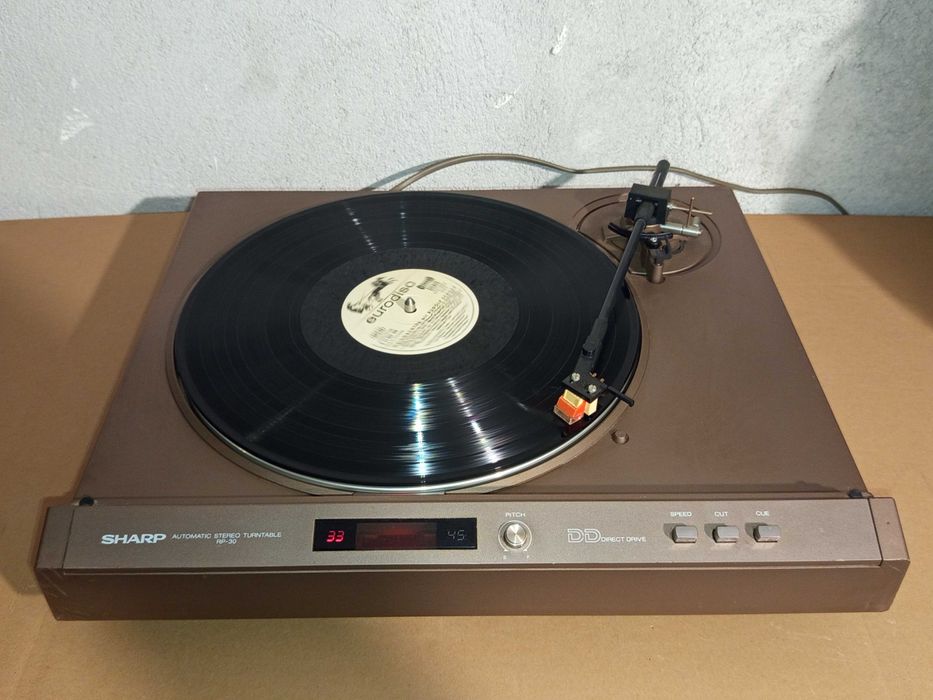 Колекционерски грамофон Sharp RP-30