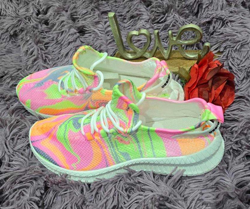 Маратонки с ръчно изработен изкрящ арт дизайн I Neon Vibe