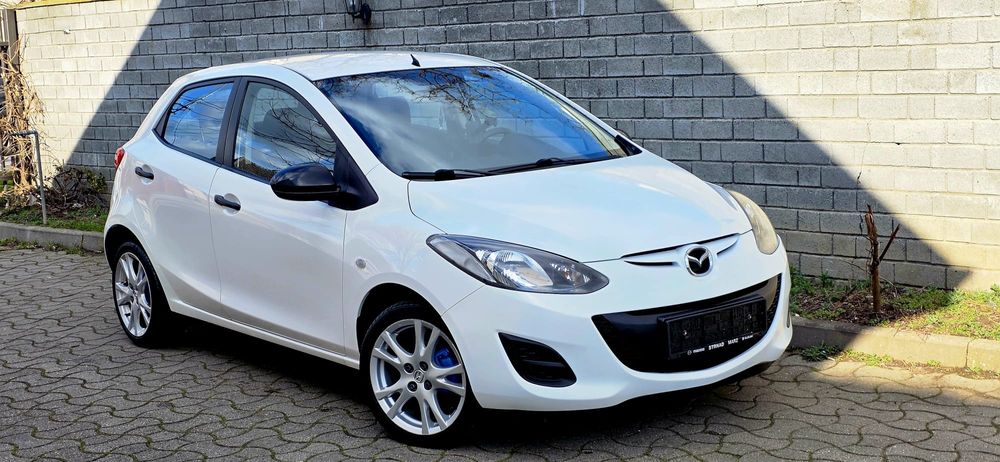 mazda 2