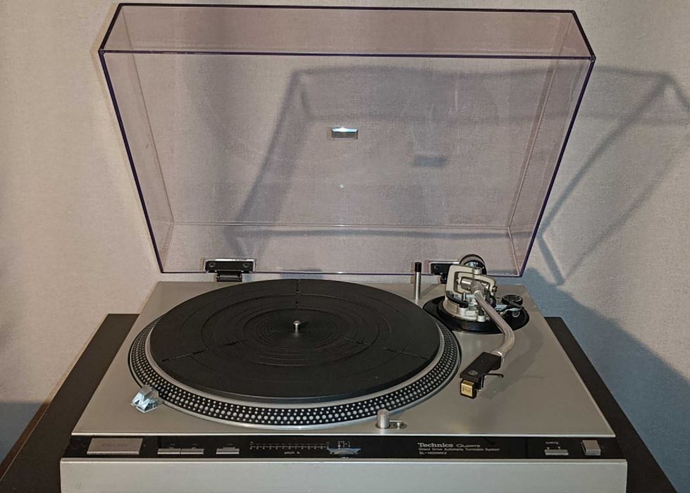 Виниловый проигрыватель Technics SL-1600 MK2