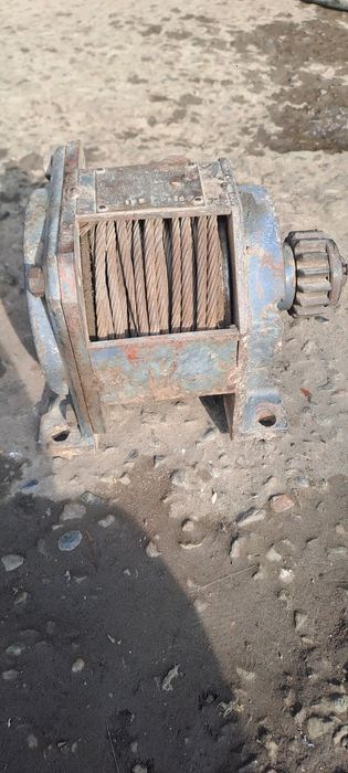 Лебедка ручная стотсонарт.