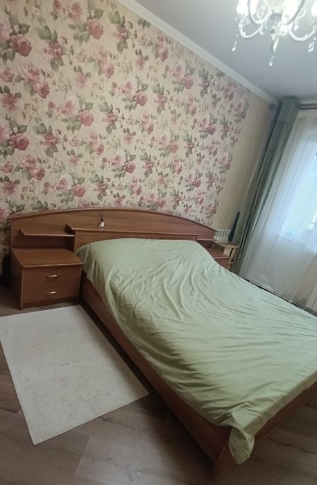 Продам двуспальную кровать
