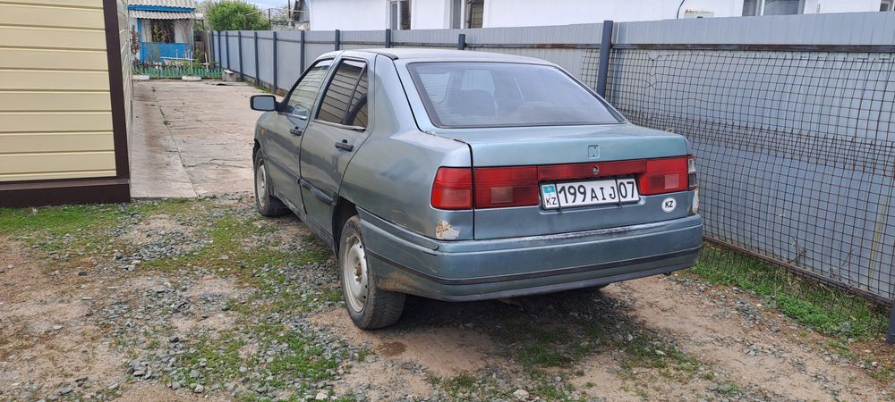 Автомобиль Сиат.