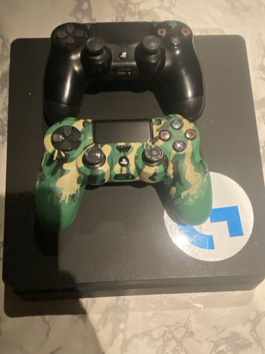 Ps4 slim с два контролера на 1 терабайт