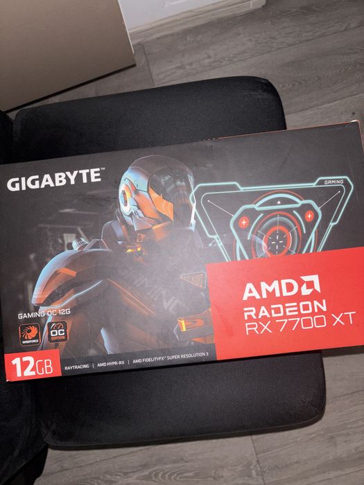 Placa video (GPU) rx7700xt 16gb